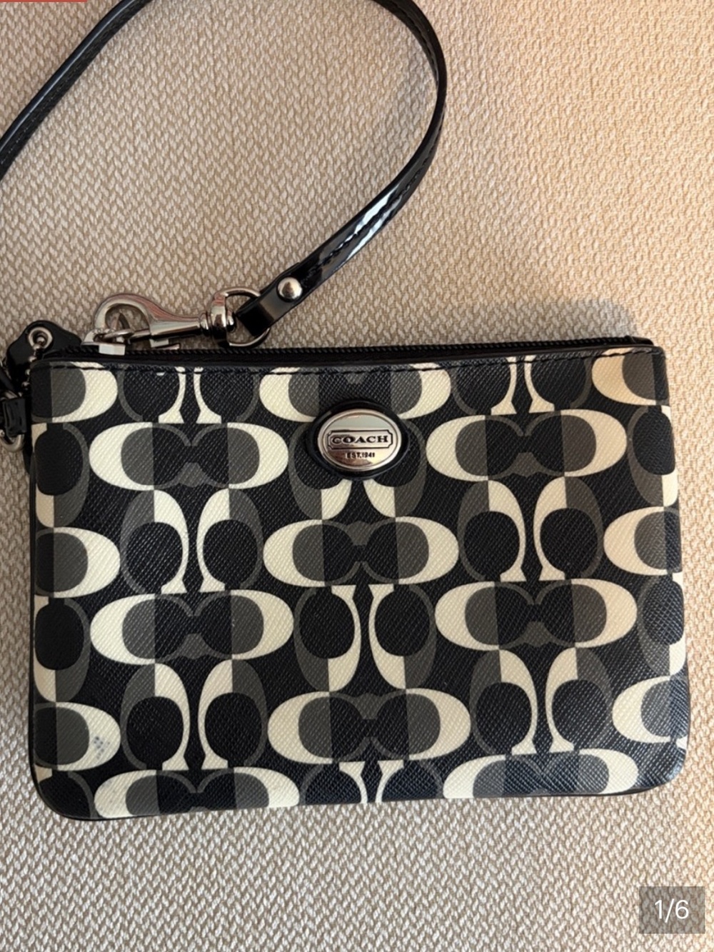 COACH Black & Cream Signature Zip Wristlet